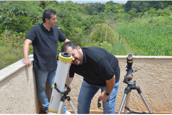 Gravação do curso "Astrobiologia e BNCC - do letramento científico a uma perspectiva futura", com meu parceiro Ivan Lima, da NASA. A gravação foi no CEDAI - Centro de Estudos Digitais Astronômicos Integrados, no espaço Jabuti Lazer e Conhecimento. 